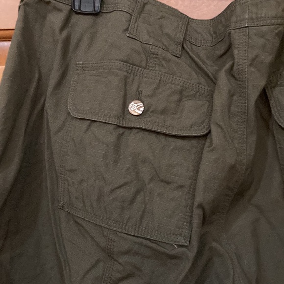 Cato woman military green capris 18w - Picture 6 of 11